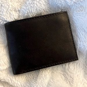Paul and Taylor Genuine Leather Men’s Wallet